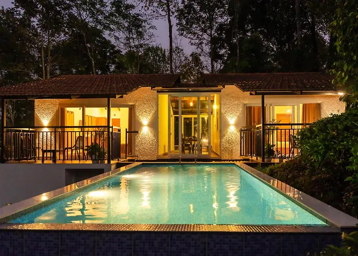 Tealawn Pool Villa, Munnar